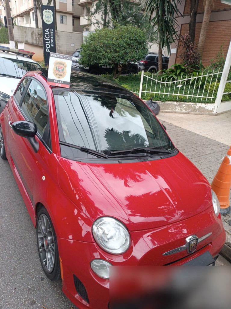 Polícia de SP prende quadrilha que aplicava golpes de venda consignada de carros de luxo