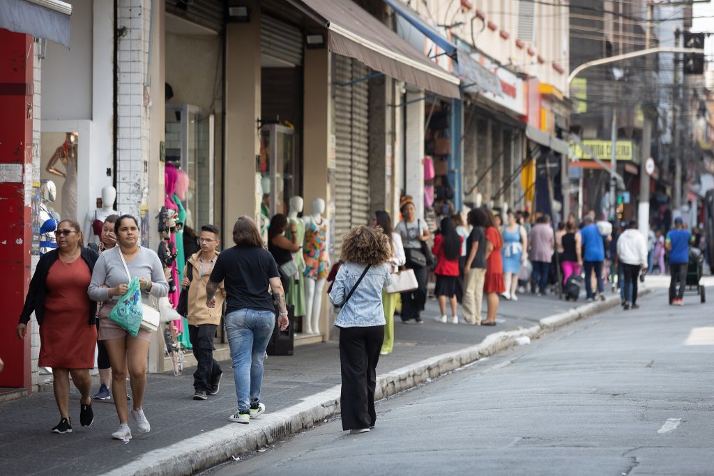 Estado de SP tem maior número de ocupados com carteira assinada em 13 anos no 1º trimestre