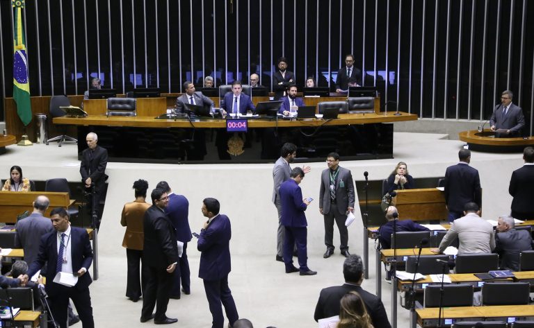 Deputados analisam projeto que autoriza Banco do Nordeste a criar subsidiárias; acompanhe