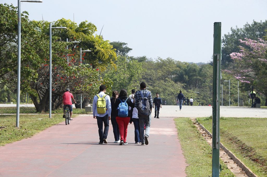 USP abre suas portas na capital e no interior de SP para diálogo com alunos do ensino médio