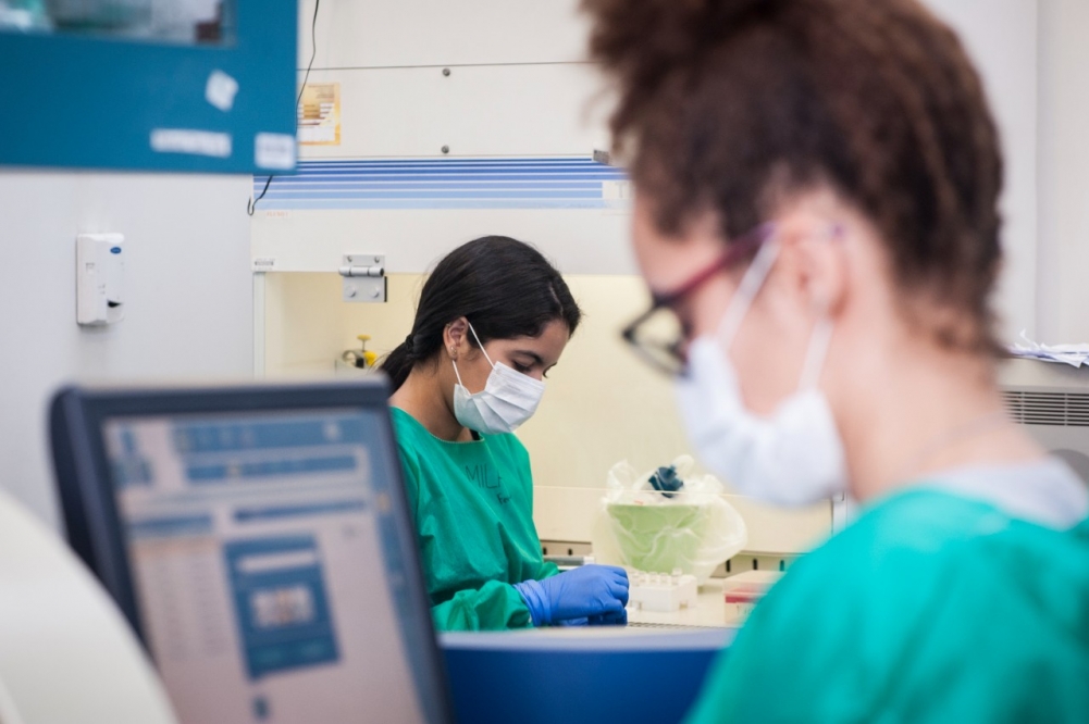 Pesquisa da USP busca voluntárias com fibromialgia para avaliar nova terapia