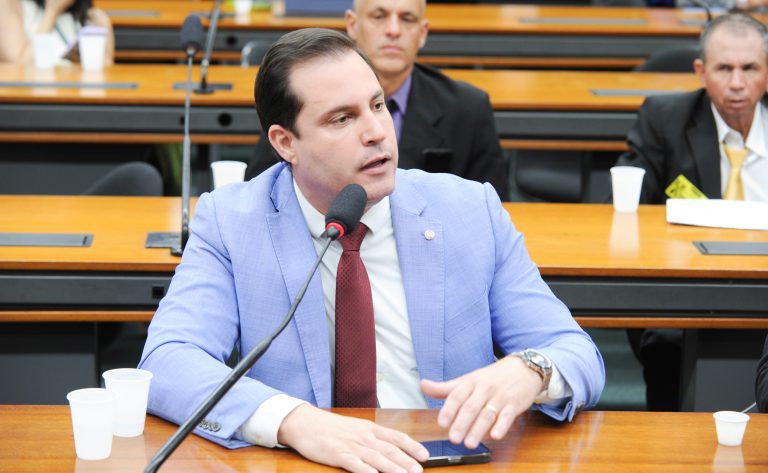Comissão aprova suspensão de restrições à Polícia Rodoviária em operações conjuntas de segurança
