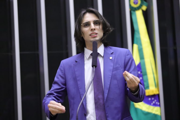 Projeto cria política nacional de conectividade sustentável para comunidades remotas