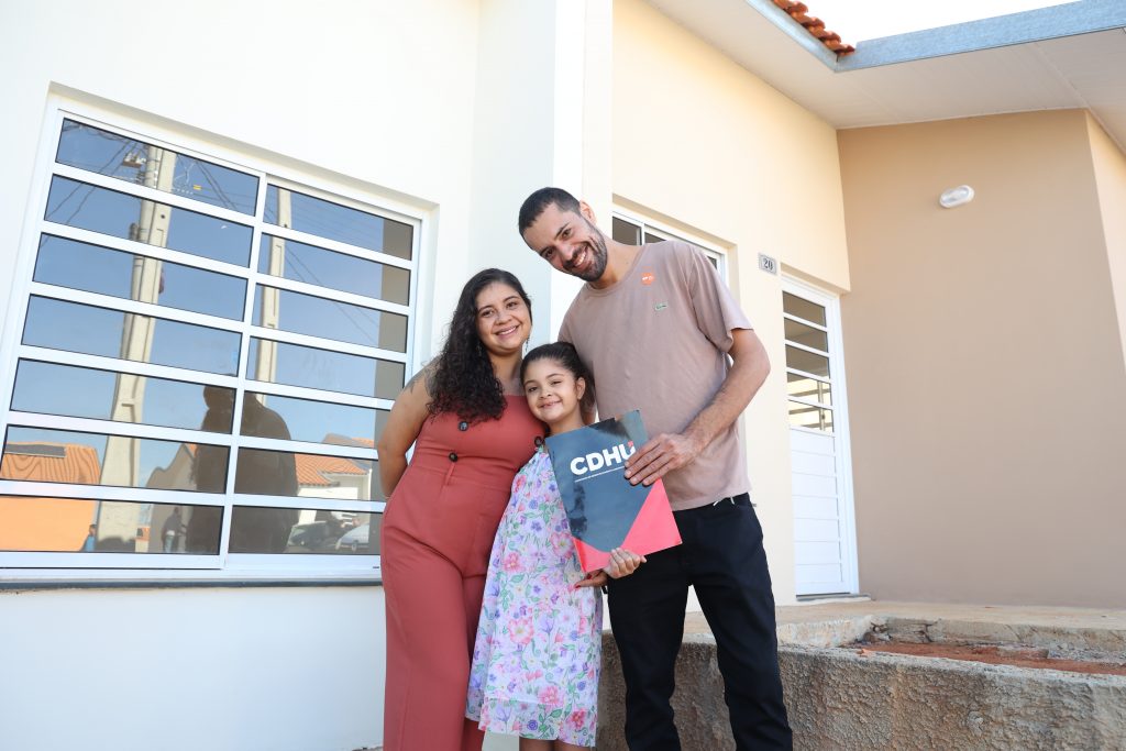 SP conclui conjunto habitacional com a entrega de casas a 174 famílias em Araçoiaba da Serra