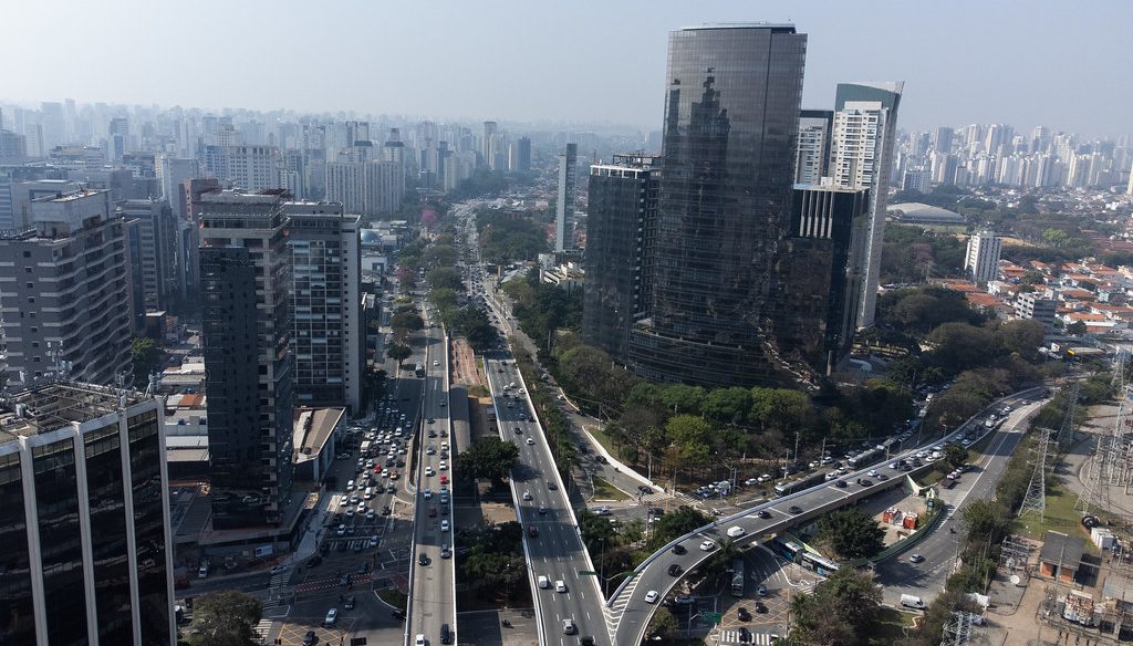 Previsão do tempo para terça-feira (09) em SP: predomínio de sol entre poucas nuvens