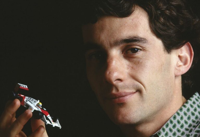 Lei reconhece Ayrton Senna como Herói da Pátria
