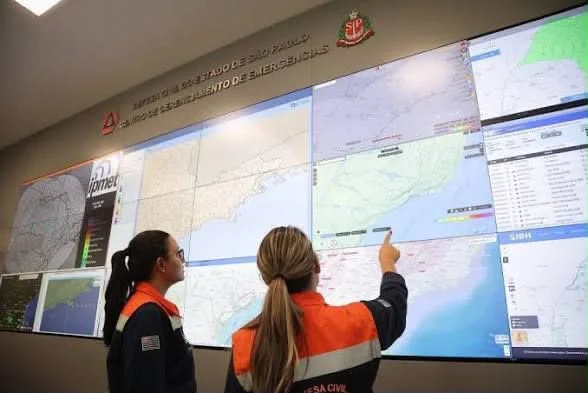 Defesa Civil de SP emite alertas após umidade do ar ficar abaixo de 30% em diversas regiões