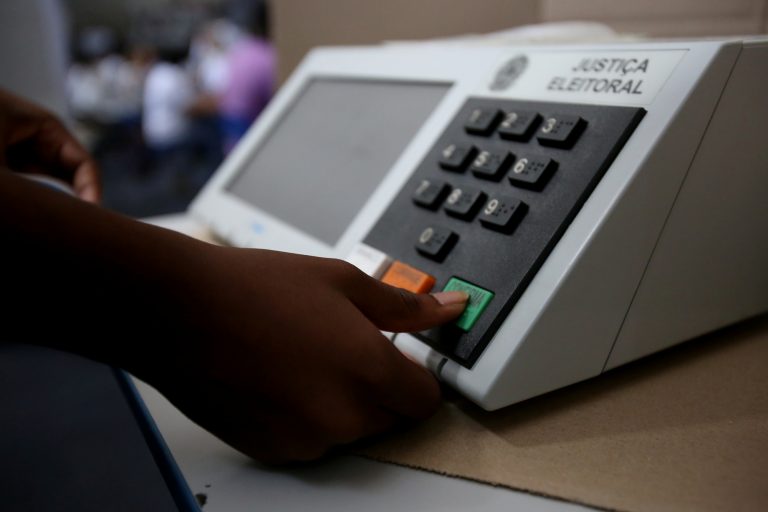 Retrospectiva: deputados aprovaram minirreforma eleitoral no primeiro semestre deste ano